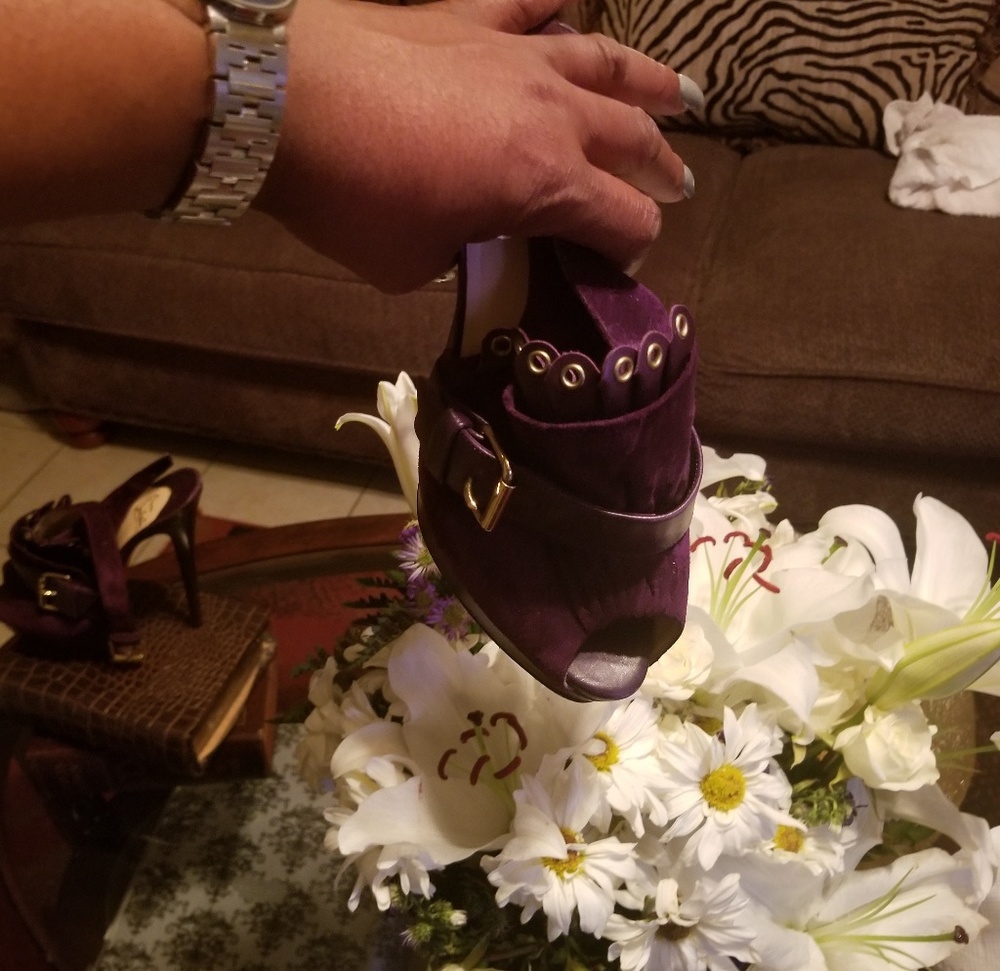 SOLD*** Christian Louboutin size 7 Purple Heels - Picture 3 of 8